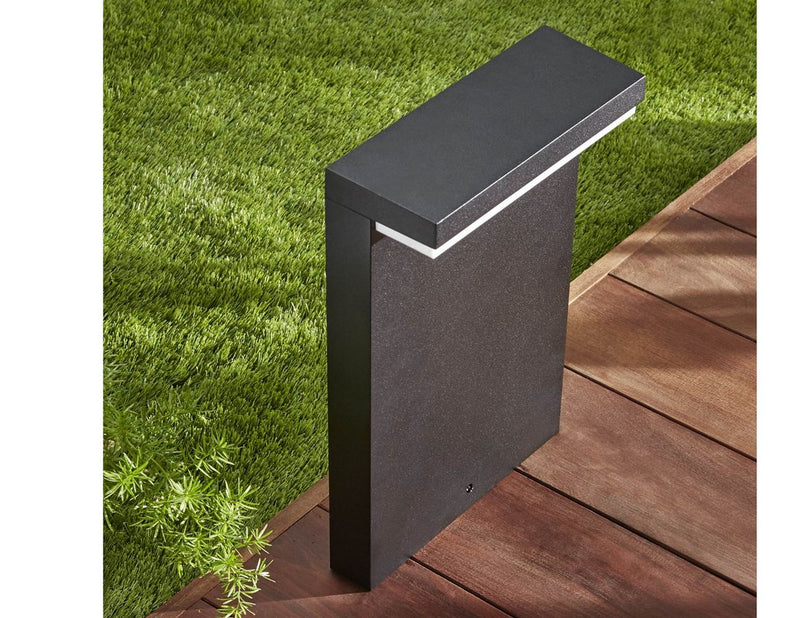 Philips Hue Outdoor Nyro Pedestal - Black
