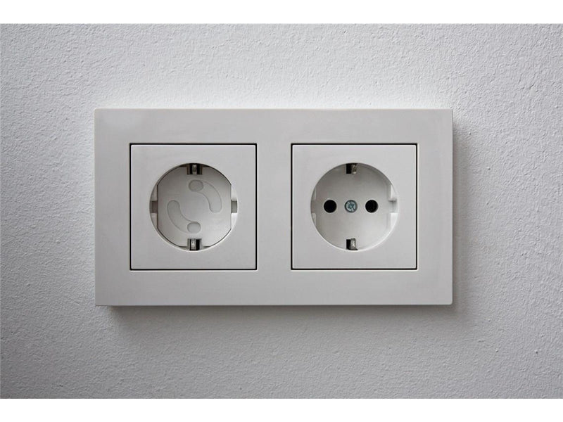 Pro Contact protection for sockets