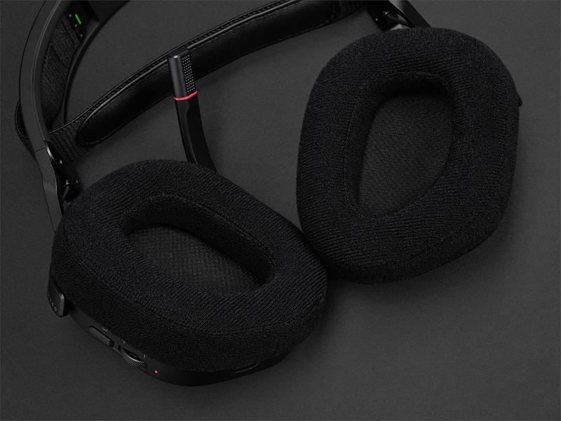 Corsair HS80 RGB Wireless - Black