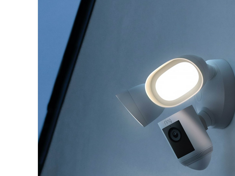 Ring Floodlight Cam Wired Pro - Weiß