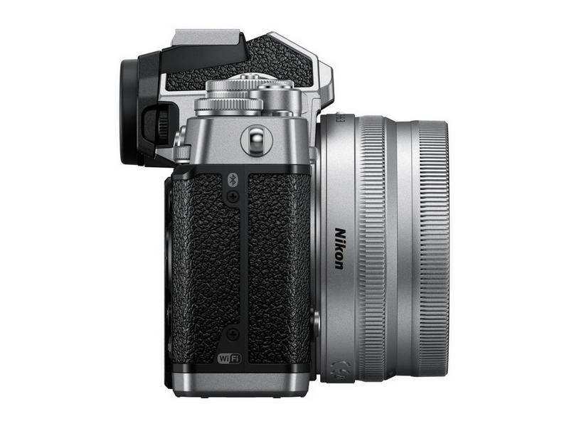 Nikon Z fc + Z DX 16-50 mm f/3.5-6.3 + Z DX 50-250 f/4.5-6.3 kit