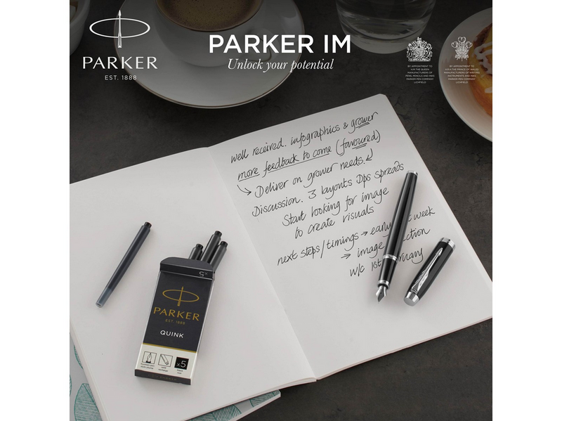 Parker IM Füller | schwarze Lackierung mit Goldzierteilen | Füllfederhalter mit mittlerer Feder | blaue Tinte | Geschenkbox