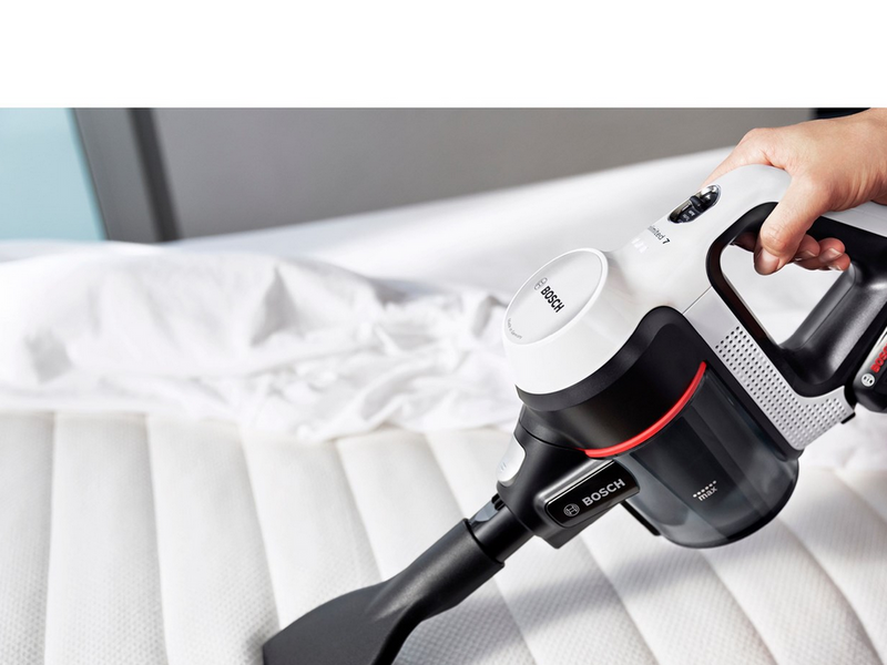 Bosch 2-in-1 Staubsauger Unlimited Series 7 BBS711W