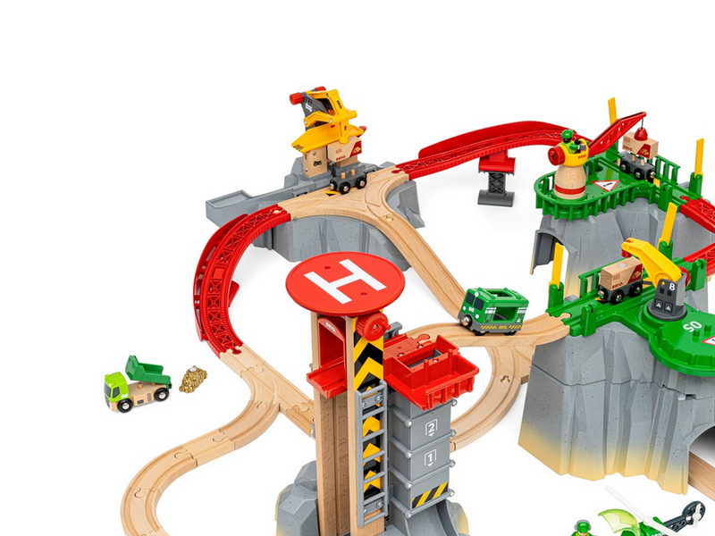 Brio Cargo Mountain Set