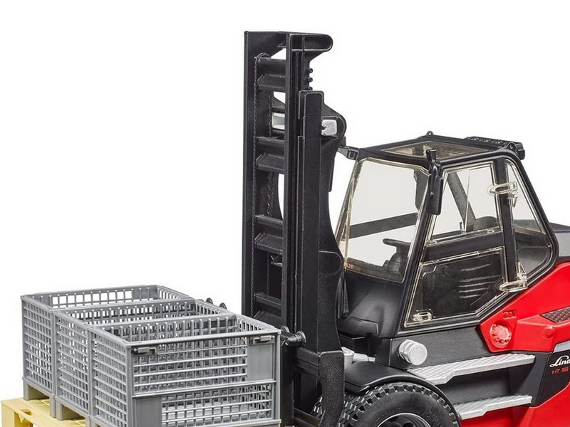 Bruder Linde HT160 Fork Lift with pallet and 3 pallet cages