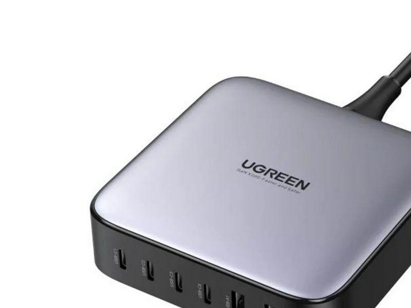 UGREEN Nexode GaN 200W - 6 x USB ports