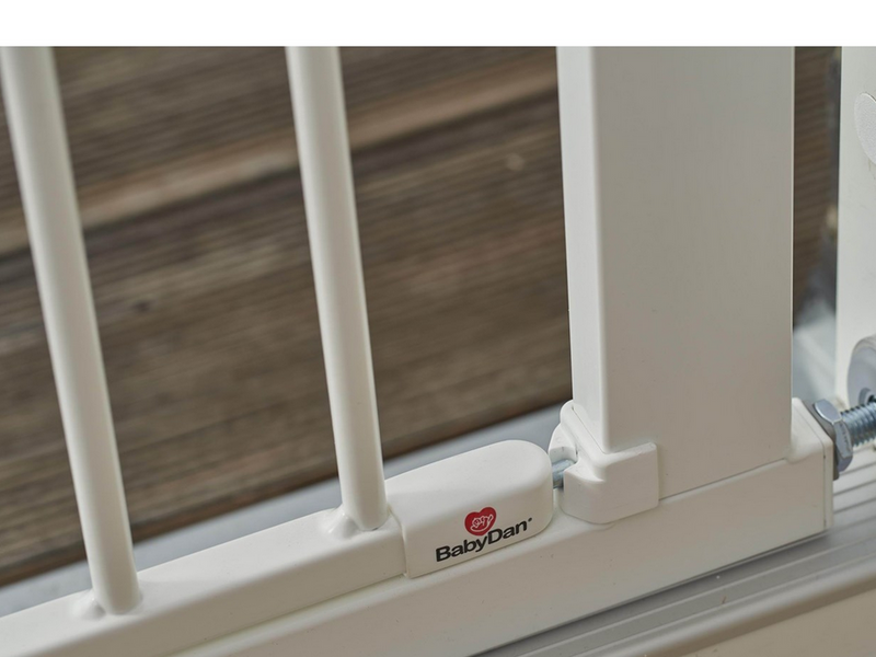 BabyDan Perfect Close Safety Gate White 77.3-83.5 cm