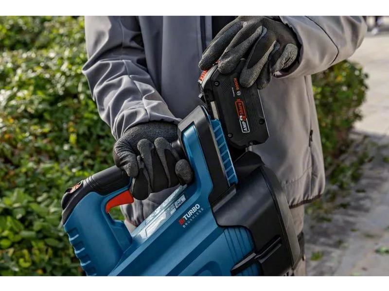 Bosch GBL 18V-750 PROFESSIONAL CORDLESS LEAF BLOWER