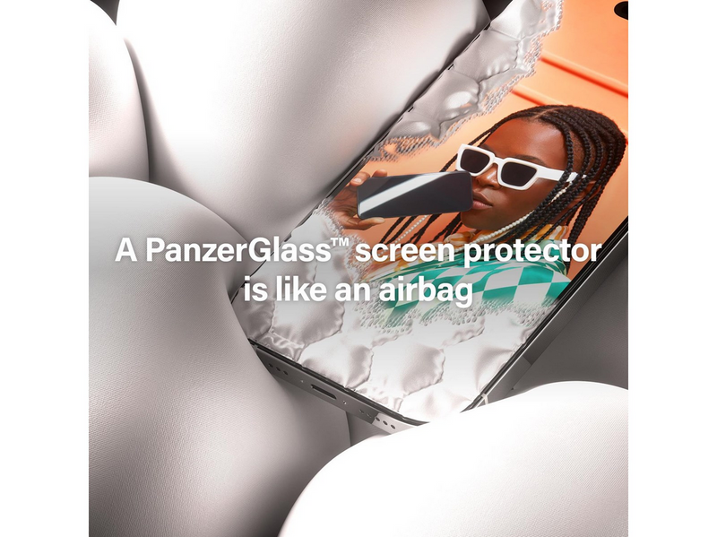 PanzerGlass Screen Protector iPhone 15 Plus | Ultra-Wide Fit w. EasyAligner