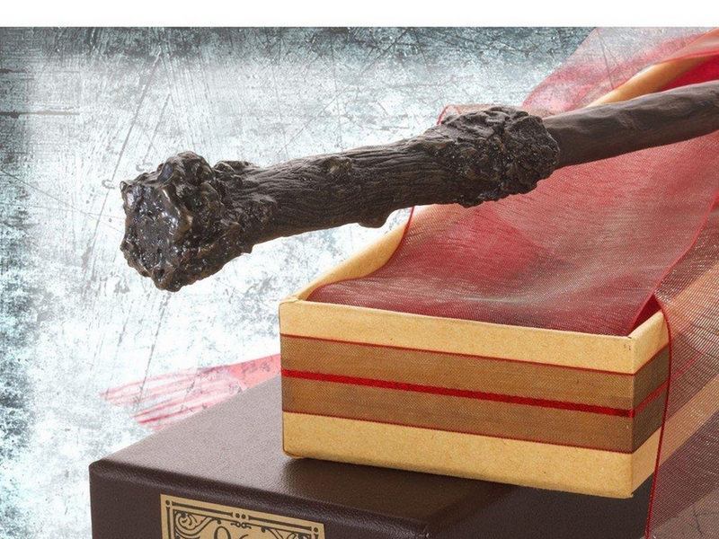 Harry Potter 's Wand in Ollivanders Box