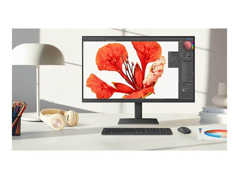 32" Samsung ViewFinity S8 S32D800UAU - 3840x2160 (4K) - 60Hz - VA - 90W USB-C - KVM switch