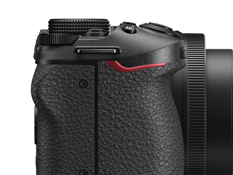 Nikon Z 30 lens kit w/ 12-28 DX PZ