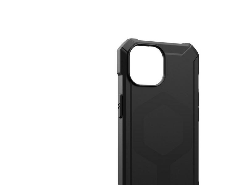 UAG Essential Armor MagSafe black - iPhone 15
