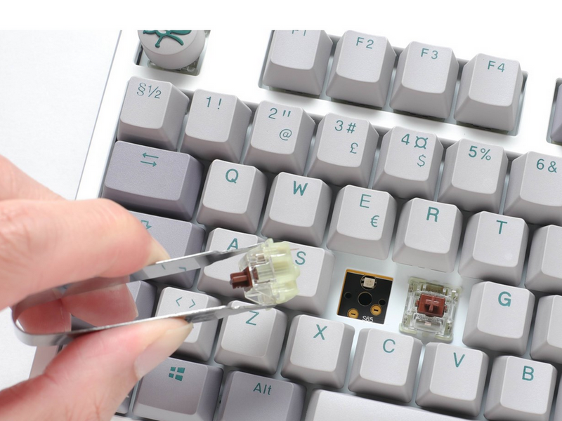 Ducky One 3 - Mist Grey - Fullsize - Cherry Blue - RGB - Gaming Tastatur - Nordic ISO - Grau
