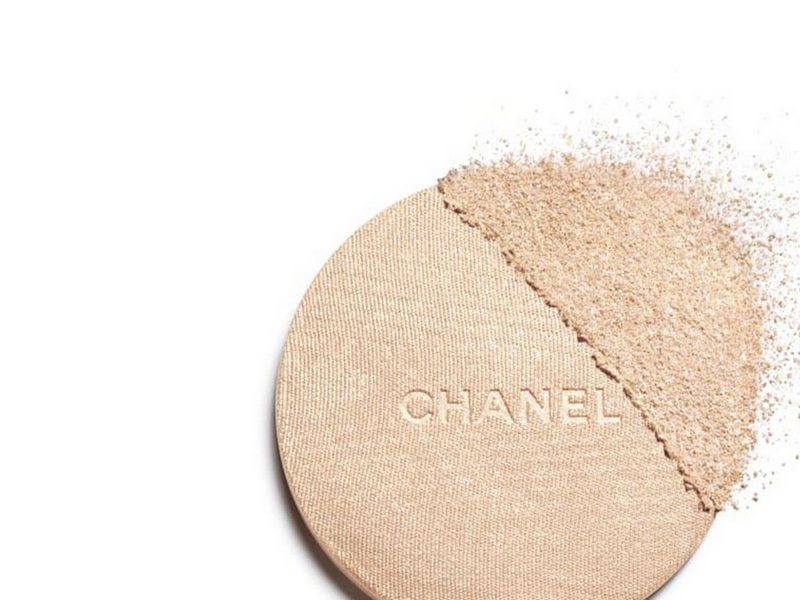 Chanel Poudre Lumiere Highlighting Powder 10 - Ivory Gold