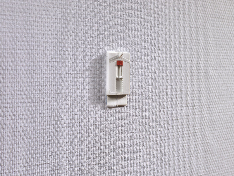 tesa Adhesive Nail adjustable 2kg Wallpaper
