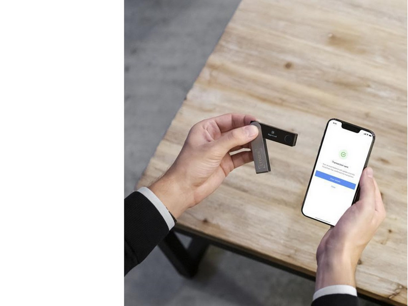 Ledger Nano X Onyx Black Crypto Hardware Wallet