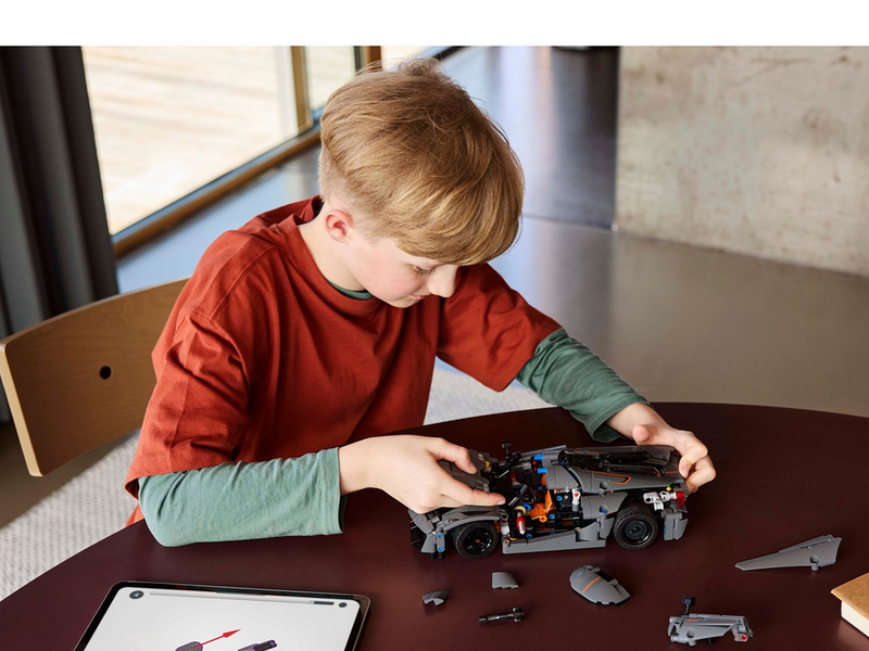 LEGO Technic 42173 Koenigsegg Jesko Absolut Supersportwagen in Grau