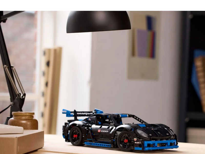 LEGO Technic 42176 Porsche GT4 e-Performance Rennwagen