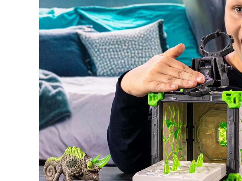 Schleich Eldrador BattleCave Stone Chameleon