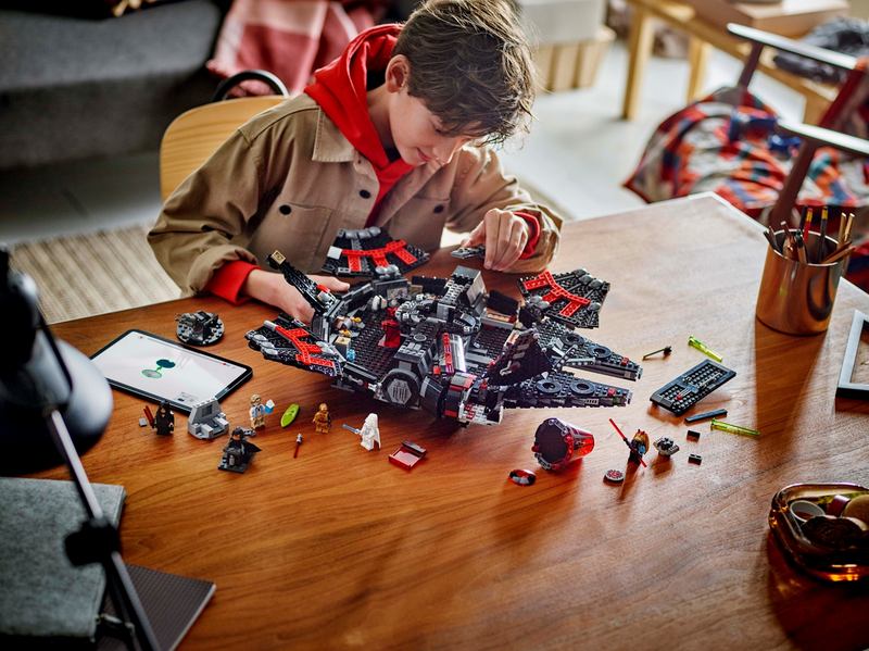 LEGO Star Wars 75389 Dunkler Millennium Falke