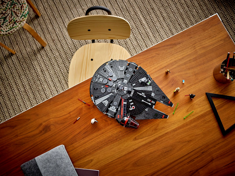 LEGO Star Wars 75389 Dunkler Millennium Falke