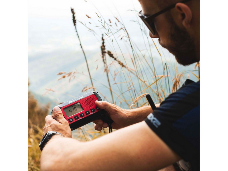 MIDLAND ER250 BT Emergency Bluetooth Radio - Solar - Dynamo - 130 Lumens Flashlight - 2600mAh Powerbank - AM/FM - Mono - Rot
