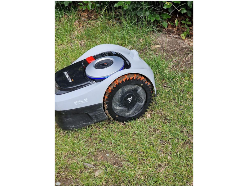 Light Solutions Spikes/Terrain wheels for Segway Navimo model i108e and i105e