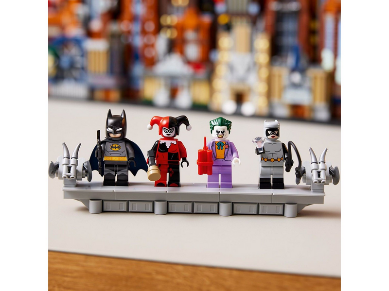 LEGO Super Heroes 76271 Batman: Die Zeichentrickserie Gotham City