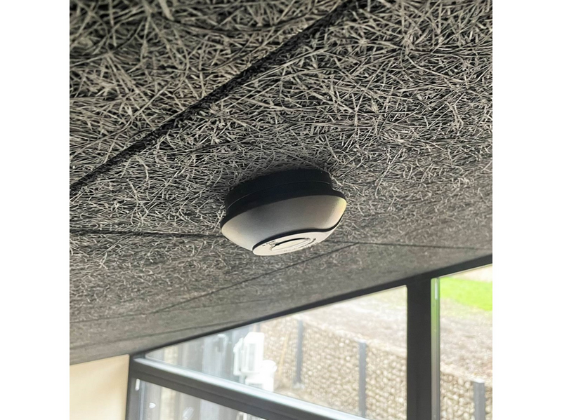 Foss Europe LIFE smoke alarm 230V Black