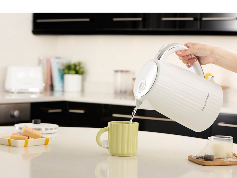 Russell Hobbs Wasserkocher Eden - White 27360-70 - Weiß - 2400 W