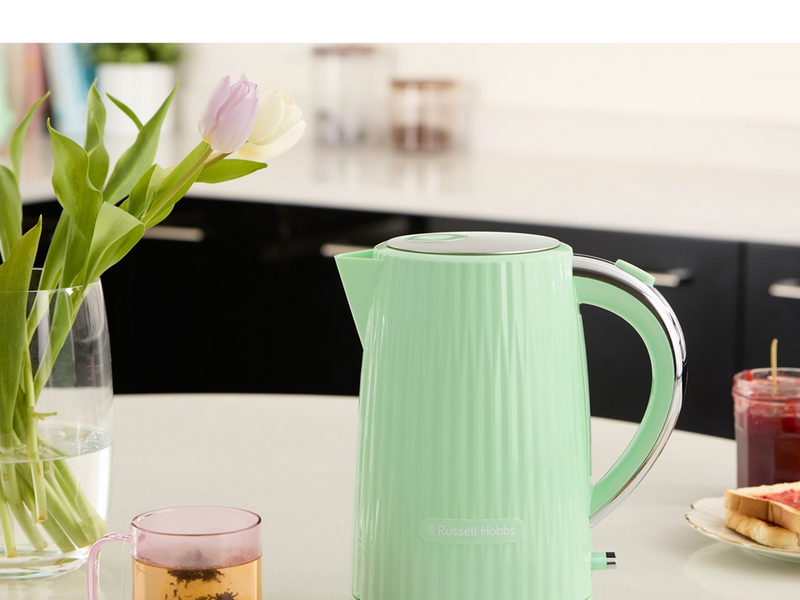 Russell Hobbs Wasserkocher Eden - Pistachio 27364-70 - Pistazie - 2400 W