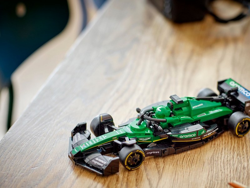 LEGO Speed Champions 77245 Aston Martin Aramco F1® AMR24 Rennauto