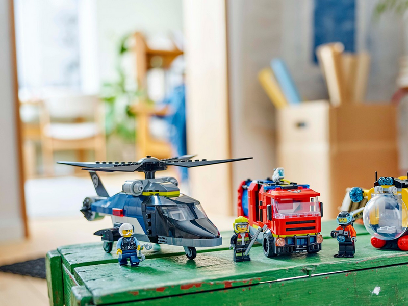 LEGO City 60462 Kombinationsset mit Hubschrauber, Löschauto und U-Boot