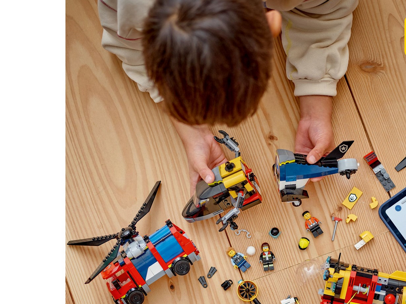 LEGO City 60462 Kombinationsset mit Hubschrauber, Löschauto und U-Boot