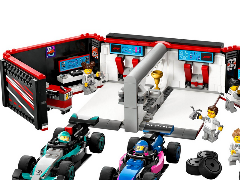 LEGO City 60444 F1® Garage mit Mercedes-AMG & Alpine Rennautos