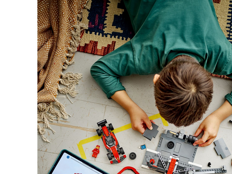 LEGO City 60443 F1® Boxenstopp mit Boxencrew und Ferrari Flitzer