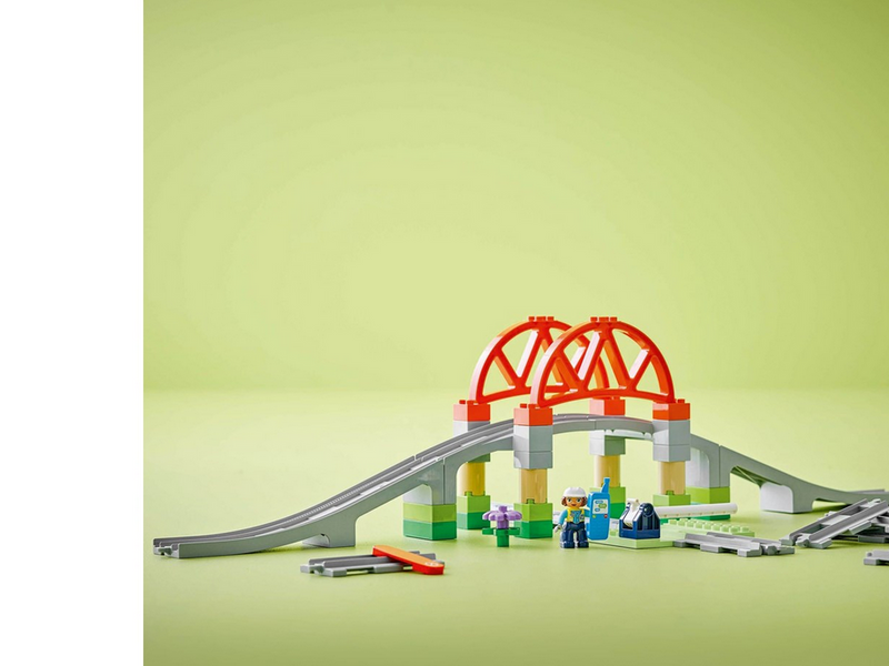 LEGO DUPLO 10426 Eisenbahnbrücke und Schienen – Erweiterungsset