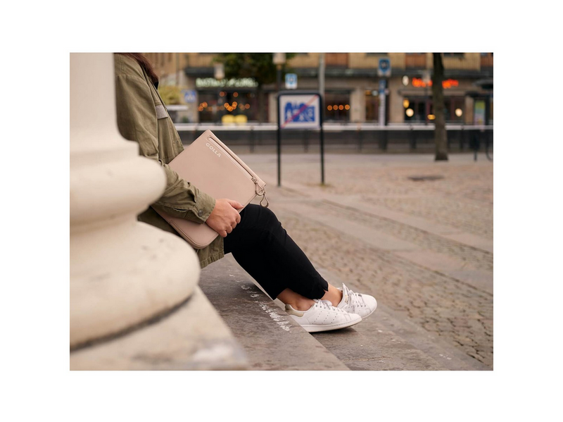 Golla Metro Hülle für Laptop 15" | Cremefarben