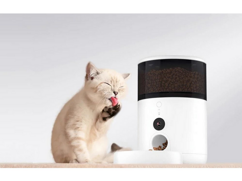 Petoneer NutriVue Smart Pet Food Dispenser with HD Camera