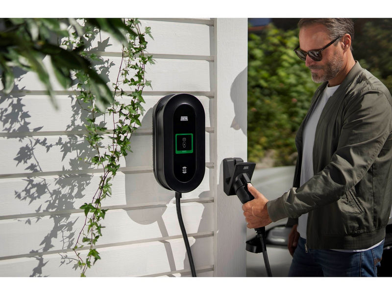 Defa Power Home charging box 22kW incl. 6 meter cable 4/5G and WiFi Black
