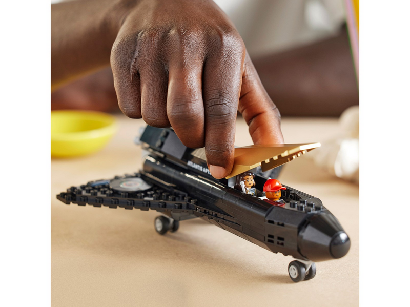 LEGO 10391 Über dem Mond mit Pharrell Williams