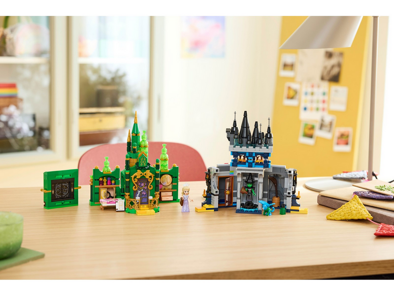 LEGO Wicked 75689 Emerald City & Kiamo Ko Castle