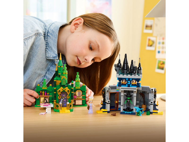 LEGO Wicked 75689 Emerald City & Kiamo Ko Castle