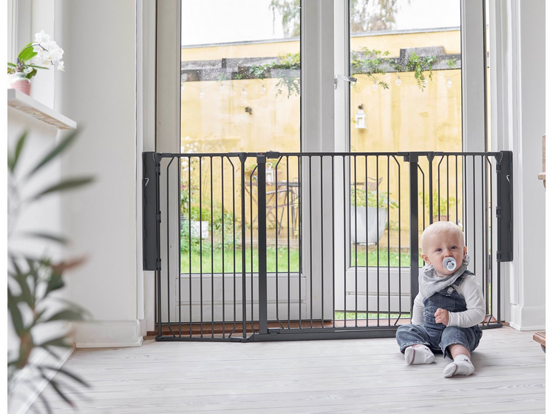 BabyDan CombiFit M Safety Gate 90-146 cm black