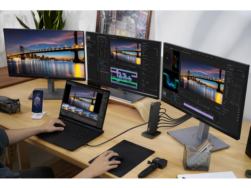 ASUS Triple 4K Thunderbolt4 Dock DC500