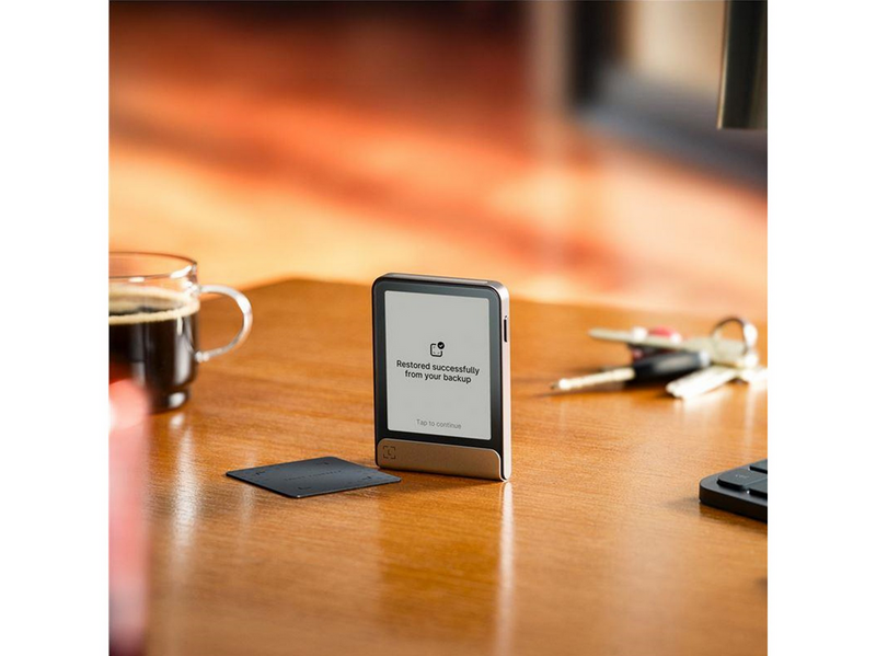 Ledger Flex Crypto Hardware Wallet with Recovery Key