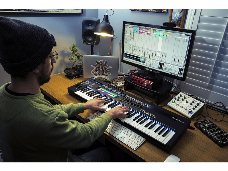 Novation 61SLMK3 - 61-key MIDI and CV-equipped keyboard controller with 8-track sequencer