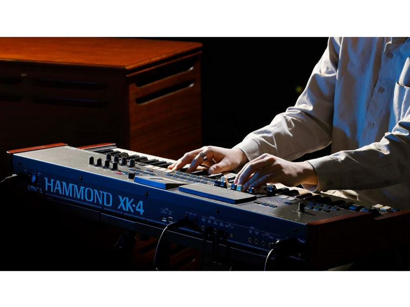 Hammond XK-4 drawbar keyboard