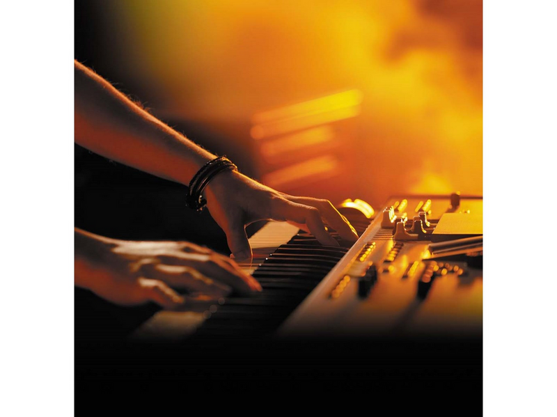 Hammond XK-4 drawbar keyboard